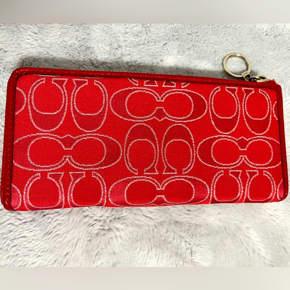 Coach Poppy Zip Wallet - Picture 4 of 4